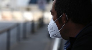 Жертвите на коронавируса в Китай достигна близо 500 души Болните