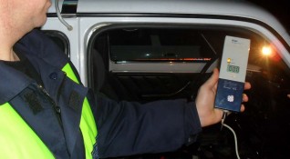 Полицията залови пиян шофьор в Петрич с наличието на 4