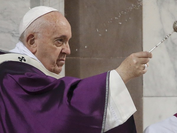 Папа Франциск отмени насроченото явяване на литургия в Рим в