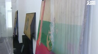 Три от петте оригинални знамена на Българското опълчение са изложени