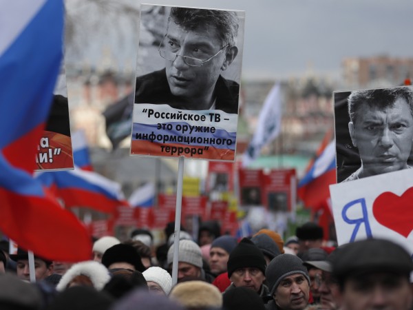 В десетки градове на Русия бяха организирани митинги и шествия