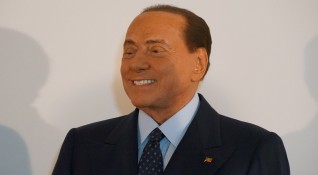 Силвио Берлускони има нова приятелка Жената на 83 годишният бивш италиански