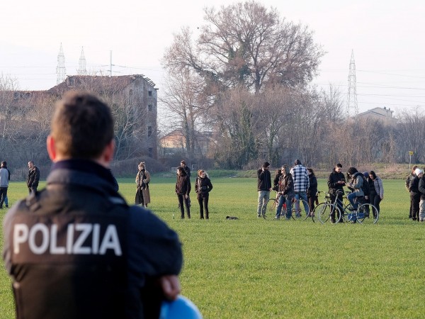 При безпрецедентни затворнически бунтове в Италия са загинали най-малко шестима
