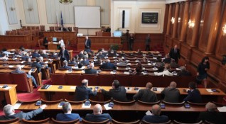 След като вчера председателят на парламента Цвета Караянчева въведе предпазни
