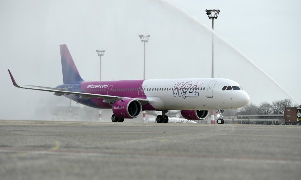 Wizz Air отменя полети от днес заради коронавируса