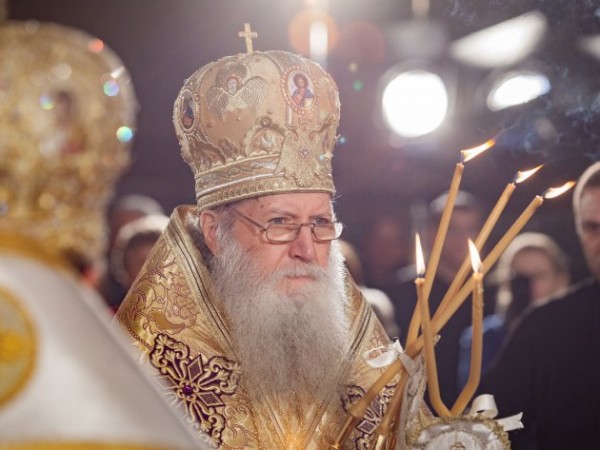 Българският патриарх Неофит разпореди богослуженията в страната да не бъдат