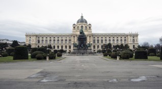 Австрийските местни власти съобщиха за първа жертва на коронавируса в