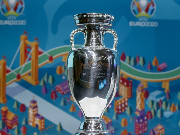 Европейското първенство по футбол най-вероятно ще бъде отложено с година,