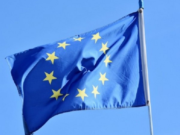 Европейската комисия обяви, че от понеделник разпуска персонала си и