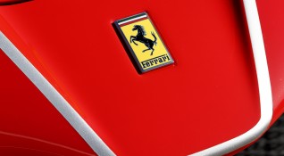 Ферари потвърди че прекратява всички свои операции в Италия с