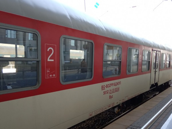 Вчера, пътник, заразен с коронавирус, се е возил във влак