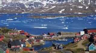 Ледовете в Гренландия и Антарктида се топят шест пъти по бързо