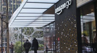 Amazon ще наеме 100 000 работници склададжии и доставчици в