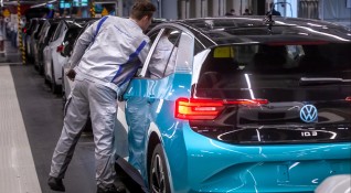 Германският автомобилен гигант Volkswagen заяви че са започнали приготовленията за