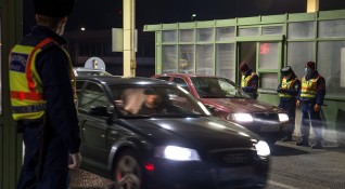Австрийско унгарската граница беше отворена снощи в посока България за да