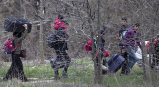 Мигранти направиха опит да изненадат гръцките власти и да навлязат