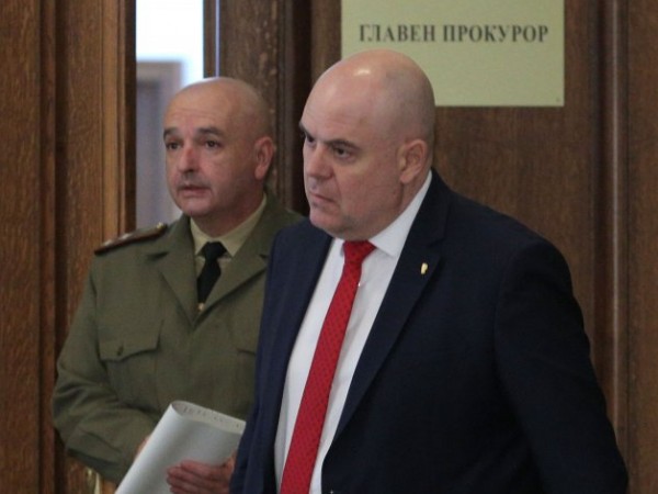 Прокуратурата във Велико Търново разследва администратор на страница в социалната