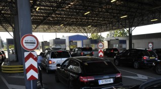 Турция е затворила граничните си пунктове с България и Гърция