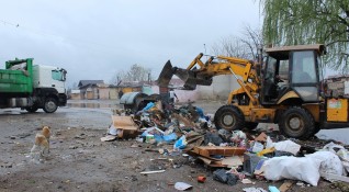 50 тона отпадъци от нерегламентирани сметища в пловдивския квартал Столипиново
