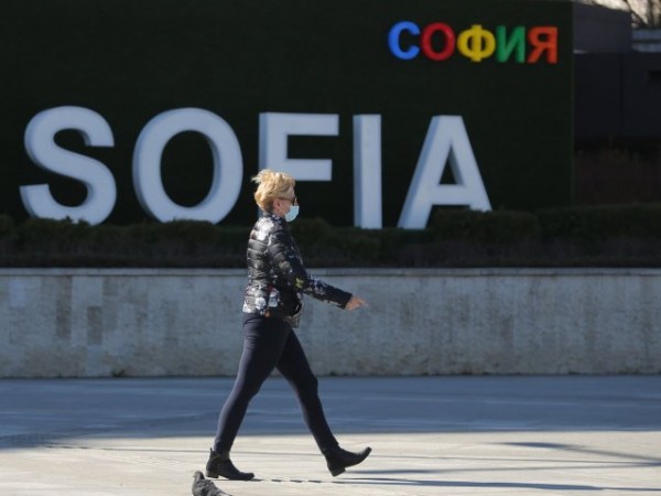 Поне 86 000 работници в София ще пострадат от извънредното