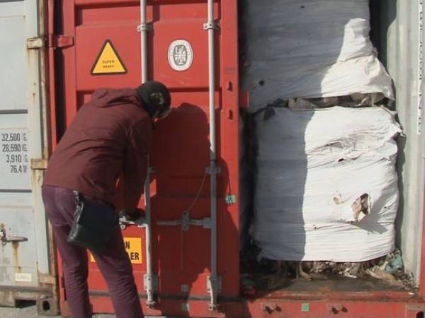 20 от контейнерите с отпадъци на пристанище Варна-запад напуснаха България