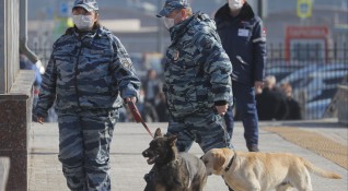 Русия изцяло затваря границите си от понеделник за да ограничи