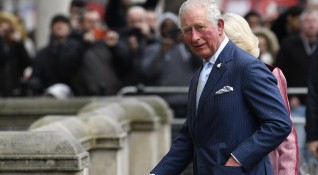 Британският престолонаследник принц Чарлз е излязъл от самоизолацията която си