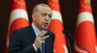 Реджеп Тайип Ердоган обяви че ще дари 7 свои месечни