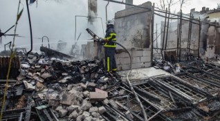 Четирима души са пострадали при пожар в кравеферма в село Блато