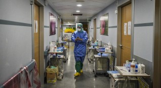 Новините са ужасяващи Недостигът на необходимо оборудване принуждава лекарите както