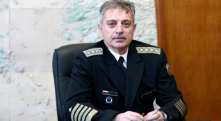Адмирал Емил Ефтимов е новият началник на отбраната С указ на