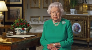 Кралица Елизабет Втора благодари на хората лекуващи болни от Ковид 19