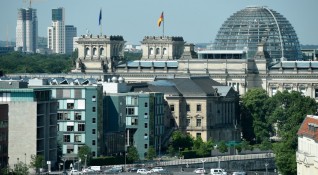 Германия отпусна над 1 трилион евро в подкрепа на своята