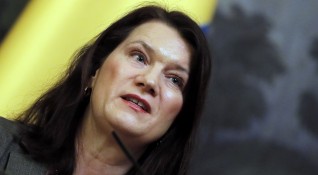 Външният министър на Швеция Ан Линде реагира остро на критиките