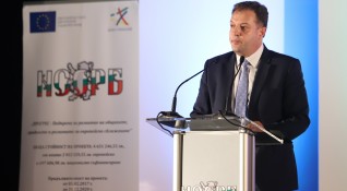 Председателят на Националното сдружение на общините Даниел Панов призова кметовете