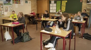 Дания смекчи вчера карантината за коронавируса като отвори училищата детските