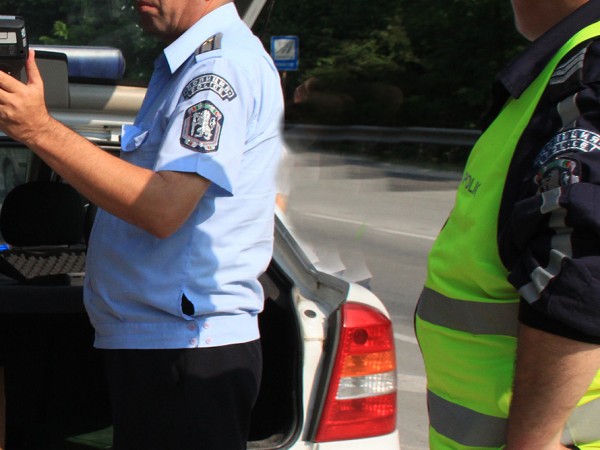 Полицията задържа пиян шофьор, управлявал откраднат автомобил, съобщават от полицията
