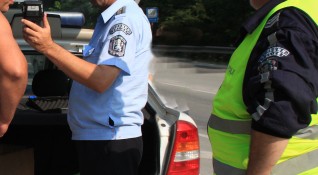 Полицията задържа пиян шофьор управлявал откраднат автомобил съобщават от полицията