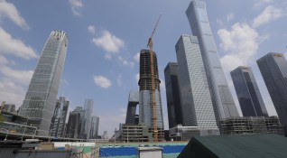 Златният век на Азия беше чакан сред небостъргачите на Шанхай
