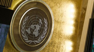Страните членки на Общото събрание на ООН приеха резолюция приканваща за