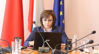 Председателят на БСП Корнелия Нинова участва в поредната видеоконферентна среща