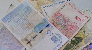 През март над 50 от българските нефинансови предприятия отчитат спад