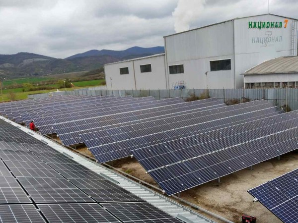 ЧЕЗ ЕСКО България изгражда фотоволтаична централа за един от лидерите