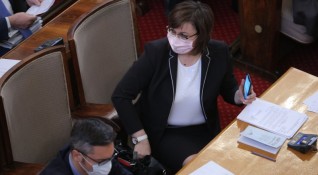 БСП обвини властта че не се се отчитала пред депутатите