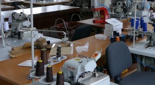 В Плевен удължават карантината в шивашката фабрика Мизия с още