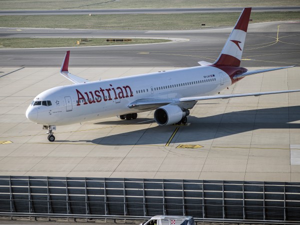 Авиокомпанията Austrian Airlines, дъщерно дружество на Lufthansa, е поискала 767