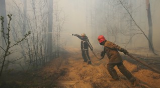 Пожарите в горите из украинската Чернобилска област са локализирани спасители