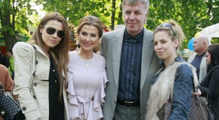 Илиана Раева и Наско Сираков станаха баба и дядо отново