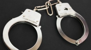 Задържаха мъж принуждавал непълнолетни да проституират съобщиха от Прокуратурата На 30 04 2020