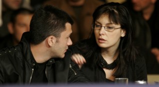 Полицаи от Шесто РУ са отвели в ареста Жени Калканджиева